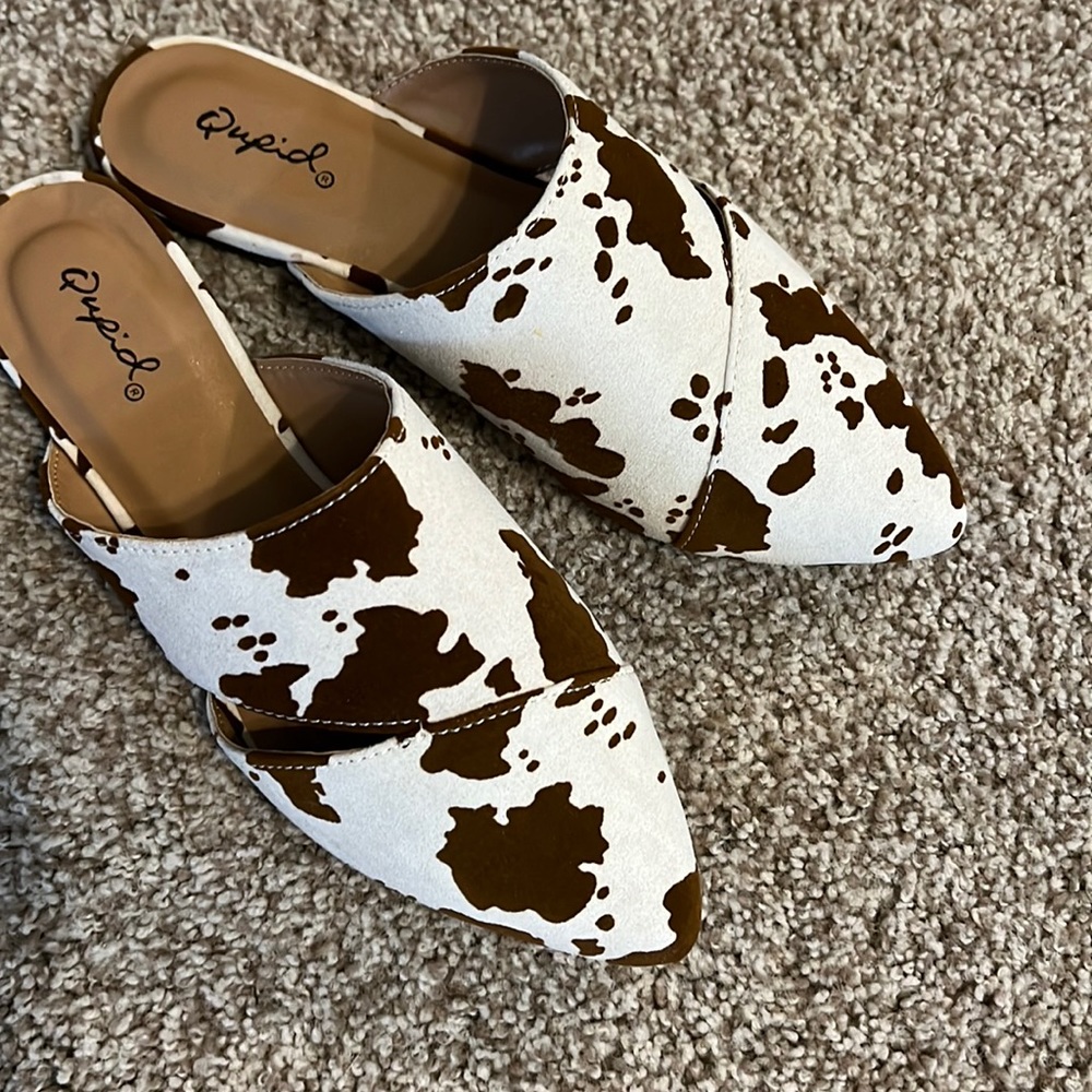 Cow print Flat Mules